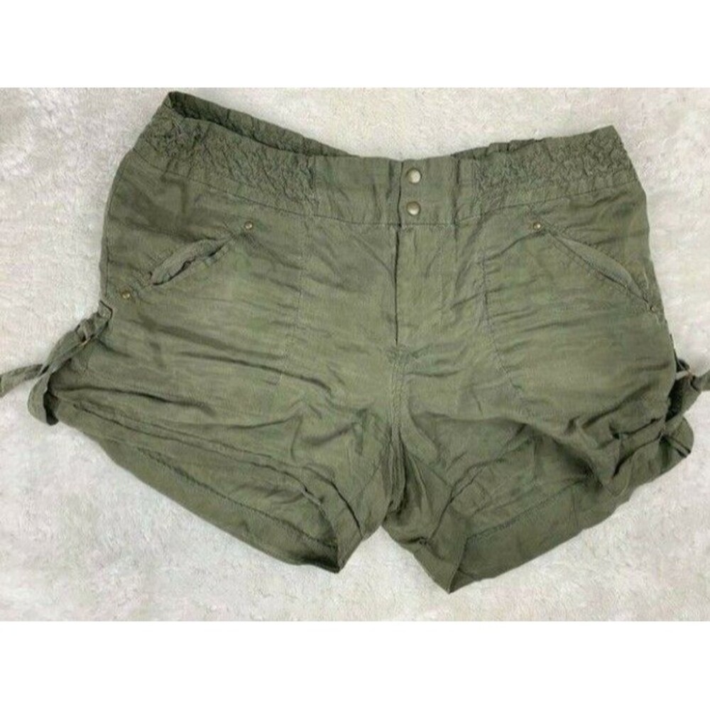 Banana Republic Size 6 Womens Shorts Green Mid Rise